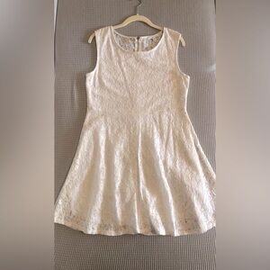 Amber Blue white lace dress in size L gold zipper in back. New